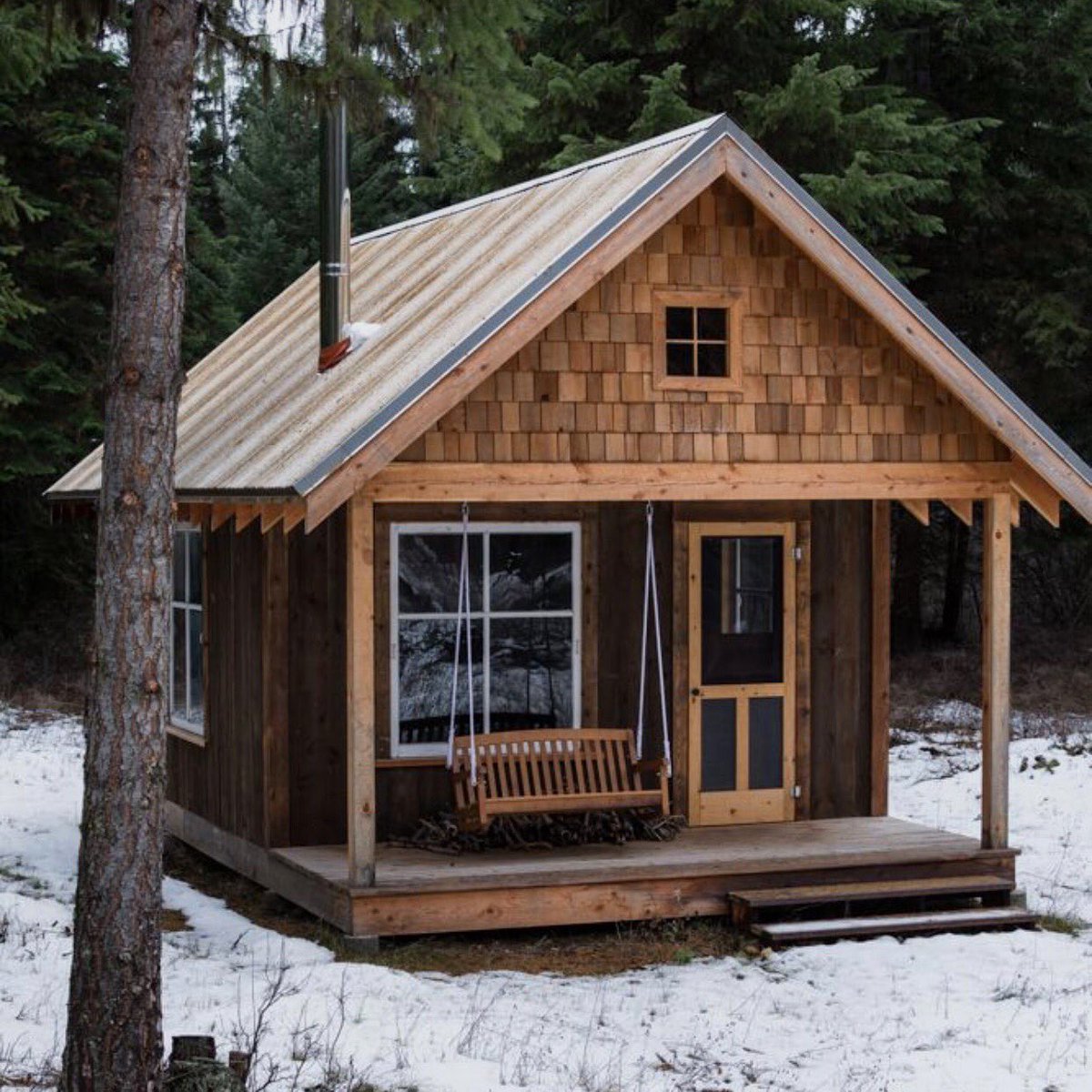 Маленькие теплые дома. Лог Кэбин Тини. Тини Хаус финский. Каркасник tiny House. Tiny House Скандинавия.