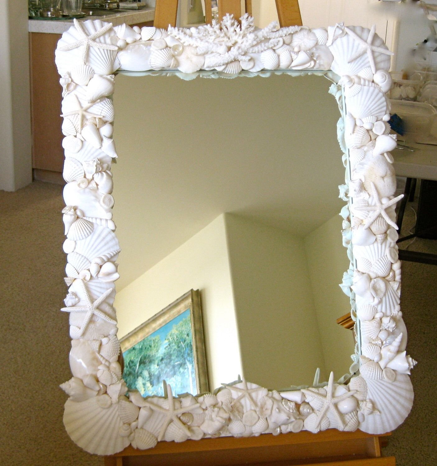 Новая жизнь зеркалу. Декор зеркала. Декорирование рамки для зеркала. Декор фоторамки. Декорирование рамы большого зеркала.