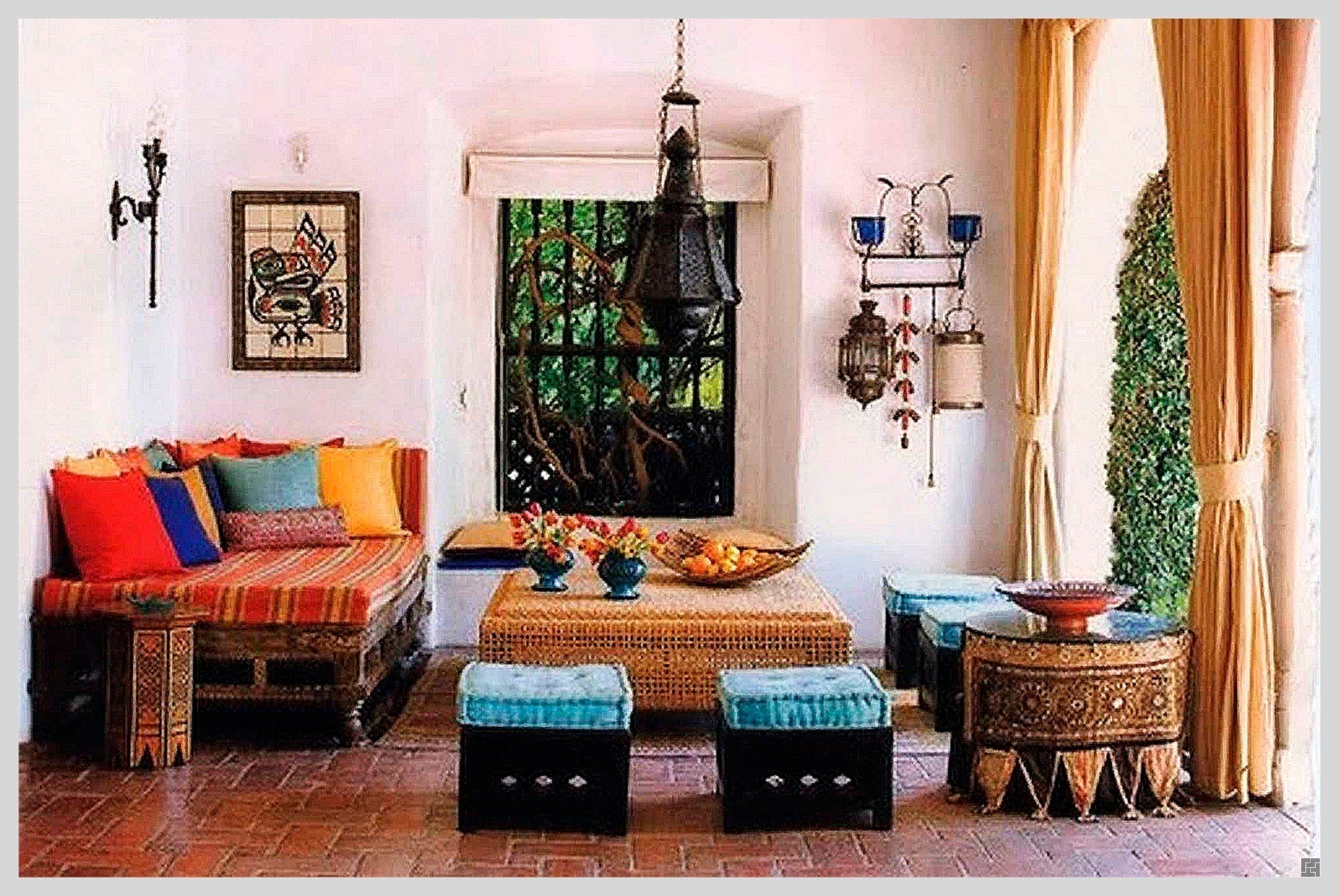 Этнический предмет. Этно мавританский стиль интерьера. Марокканский колониальный стиль. Марокканский стиль Шэрон. Колониальный Ethnic Style Interior.