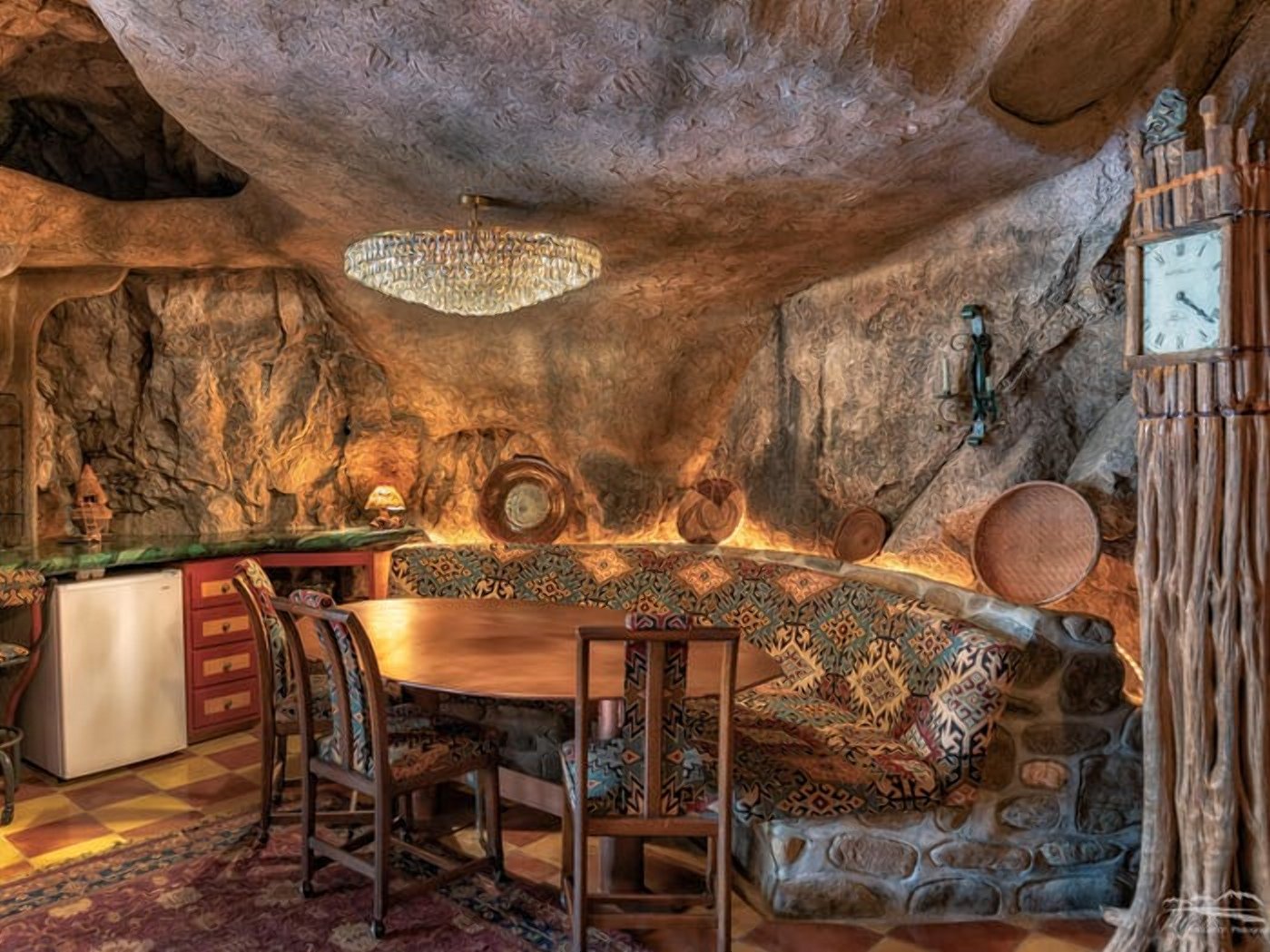 Cave home. Аризона дом в пещере. Дом в пещере Фестус, Миссури. Пещерный дворец Cave Palace Ranch, Юта, США. Интерьер в стиле пещеры.