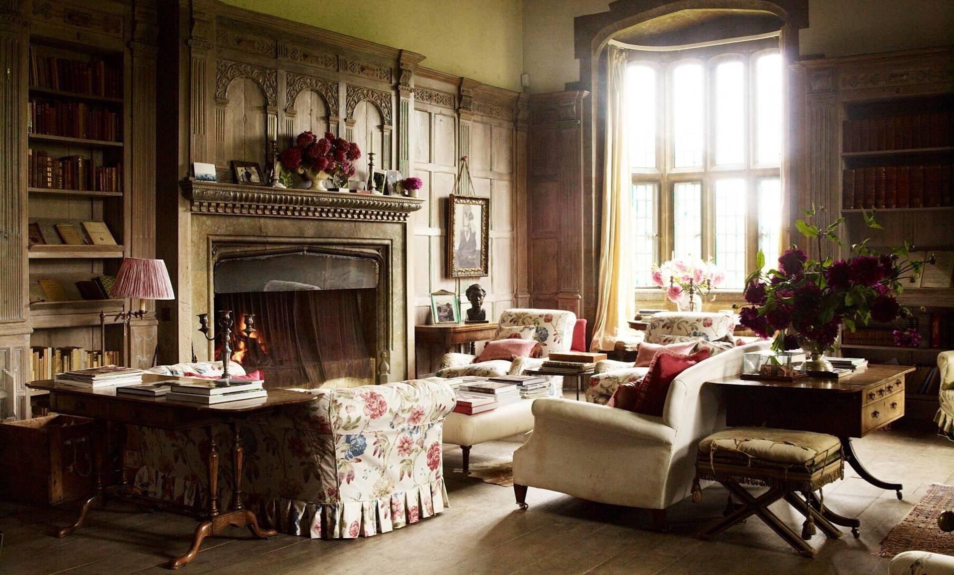 Old living room. Англия коттедж Викторианский стиль внутри. Викторианский стиль интерьера в Англии 19 века. Манор Хаус Англия интерьер. Интерьер Кантри Викторианский стиль.
