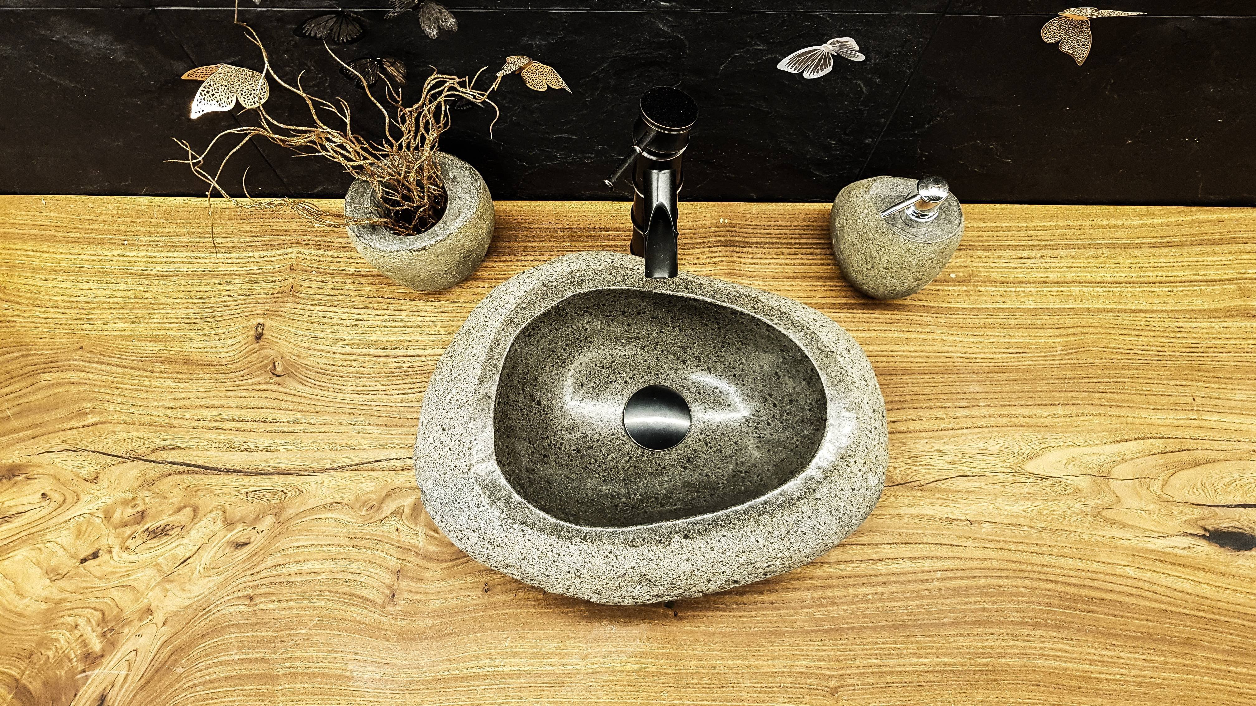 Раковина в ванну из камня. Раковина из натурального камня. Умывальник из камня. Накладные раковины из камня. Раковины из камня для ванной комнаты.