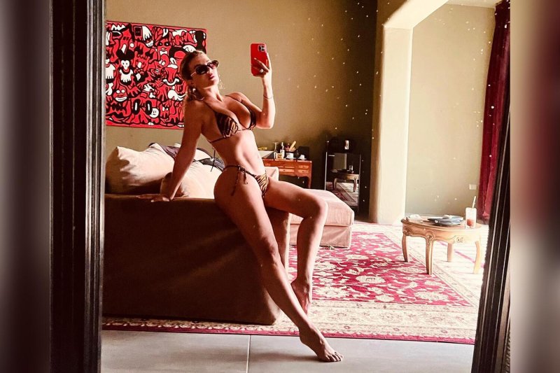 Анна седакова жопа
