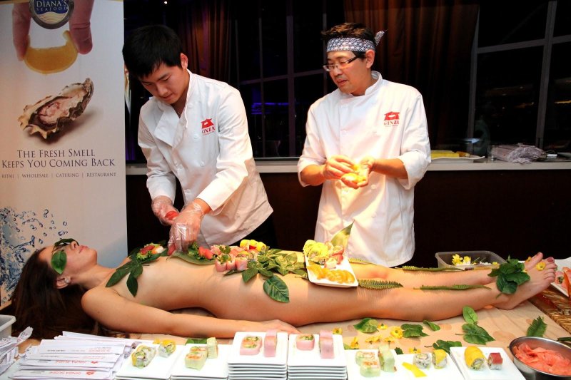 Ресторан nyotaimori япония