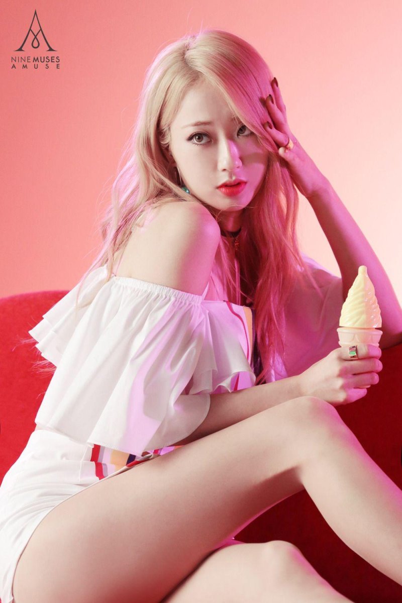 Irene red velvet