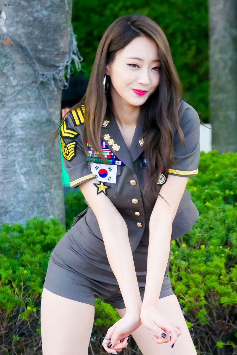 Yoon bomi