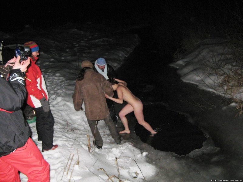 Прорубь крещение